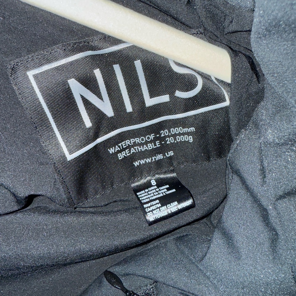 NILS Black Waterproof Ski Suit- FITS LIKE A 4, or SMALL - Picture 3 of 9